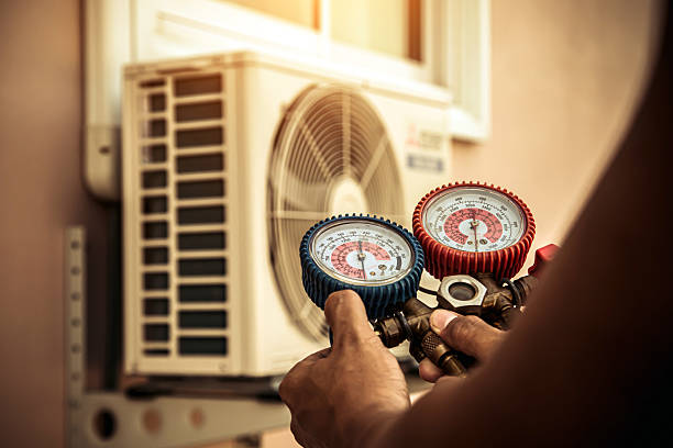 Professional Hvac technician working in Springfield, GA